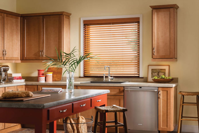 Blinds in brown tones