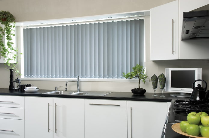 Short blinds