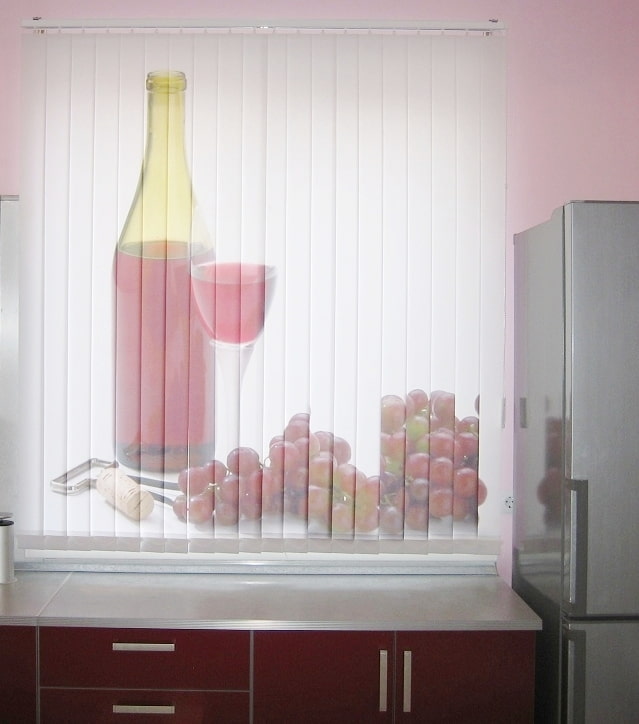 Photo blinds above the countertop