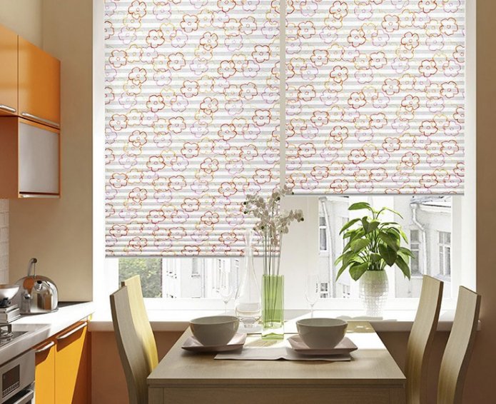 Blinds with a floral print