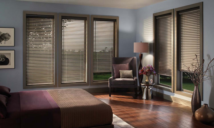 Interframe blinds