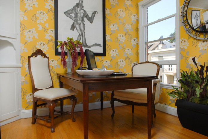 Yellow wallpaper