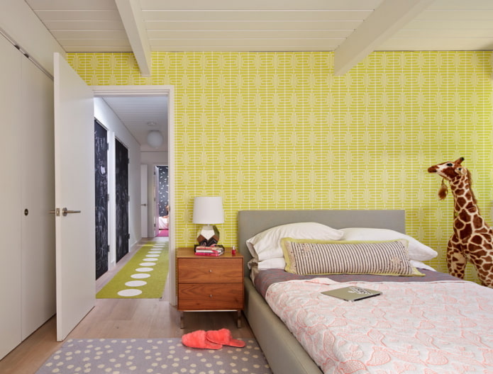 yellow wallpaper with an ornament