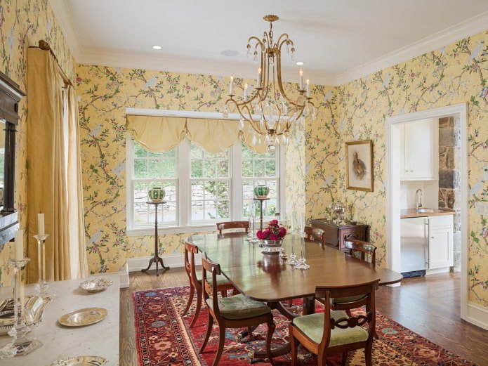 choosing curtains for yellow wallpaper