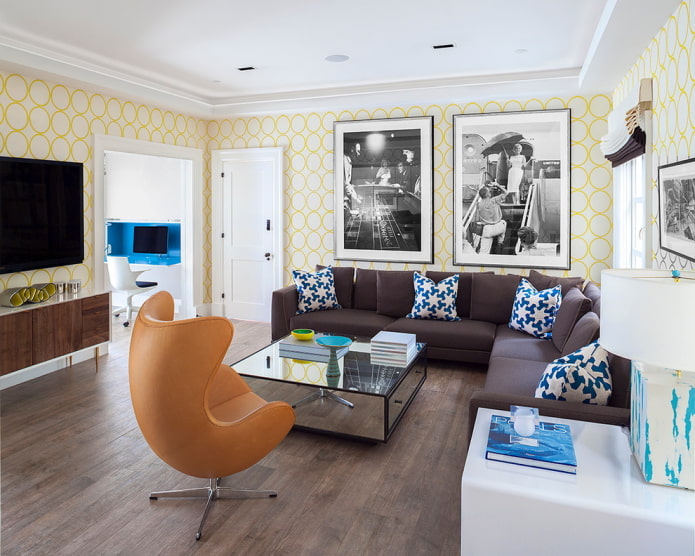 yellow and white wallpaper in the living room
