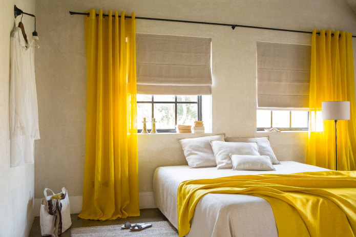 curtains on eyelets