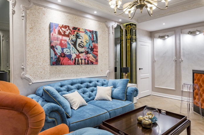 liquid wallpaper decorated with moldings in the living room
