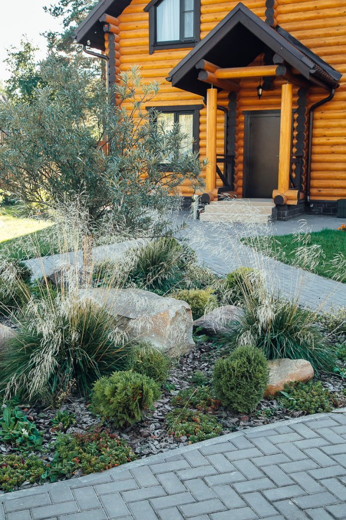 Rock garden and grains