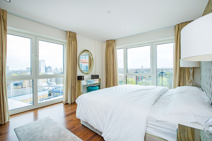gold curtains in the bedroom