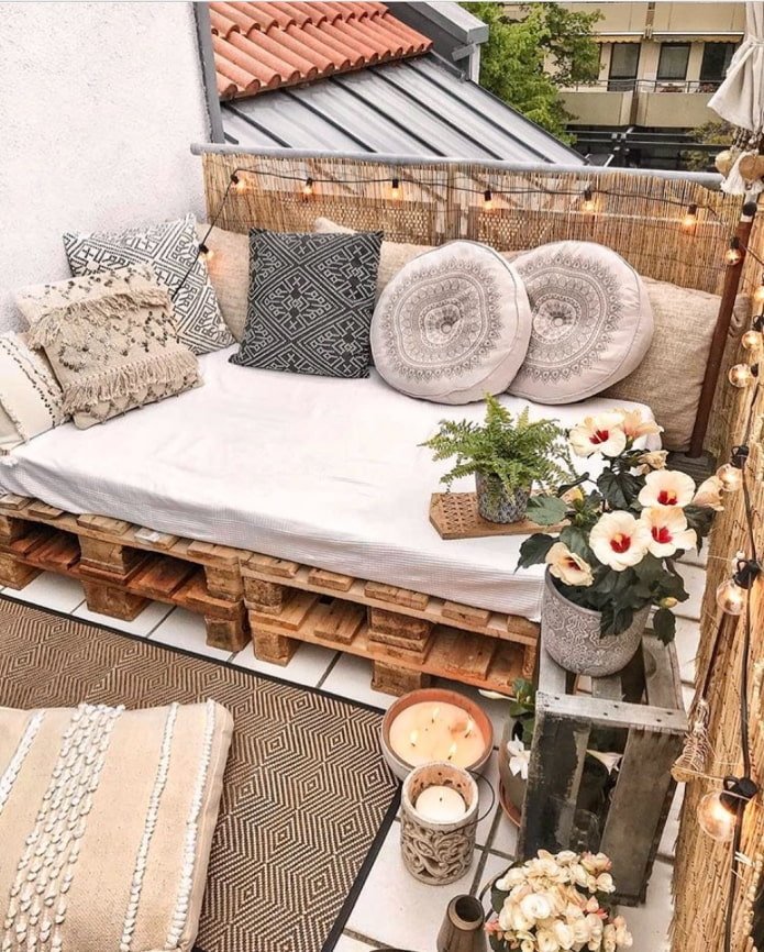 Pallet Sofa