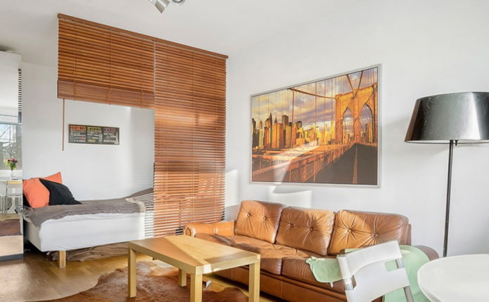 zoning a room with horizontal blinds