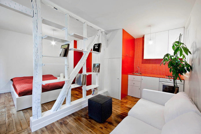 zoning with a partition made of an untreated tree trunk